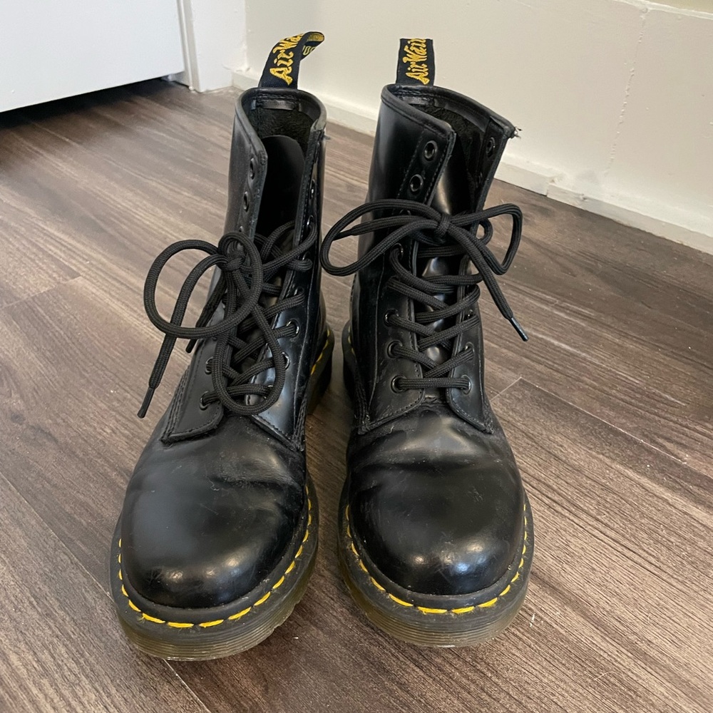 BLACK DOC MARTEN BOOTS